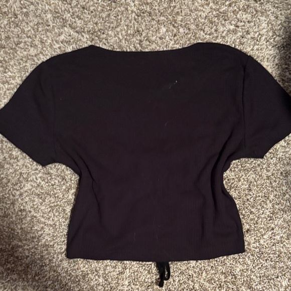 MINKPINK Black Ruched Short Sleeve Crop Top - Picture 3 of 5